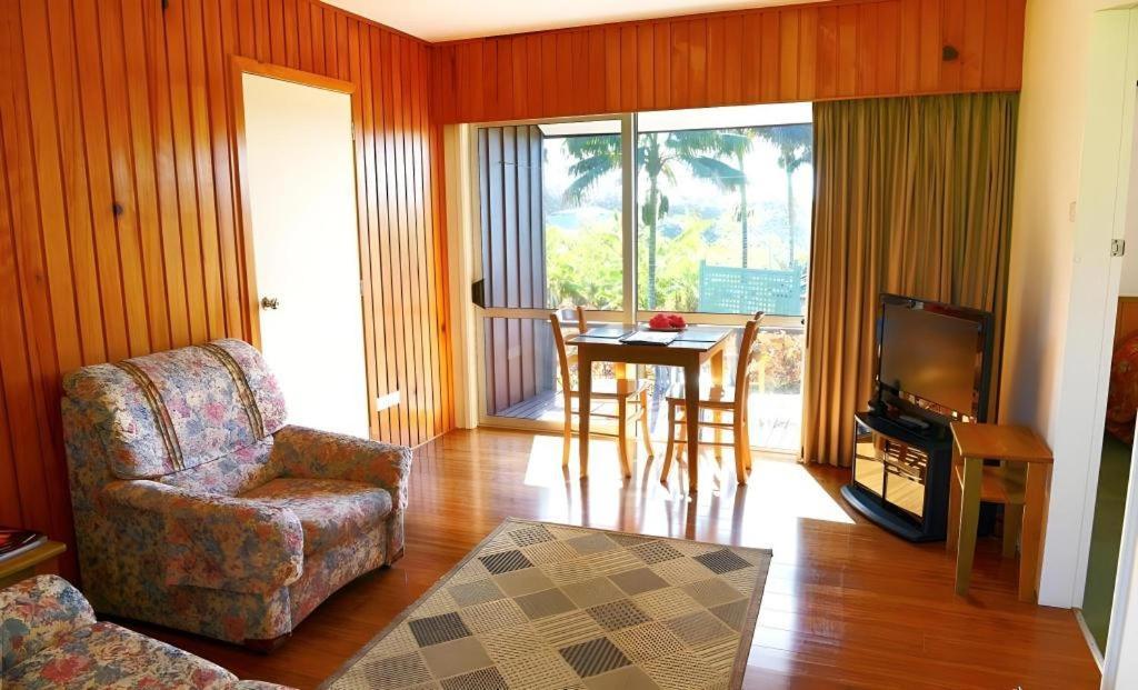 Fletcher Christian Holiday Hotel Burnt Pine Esterno foto